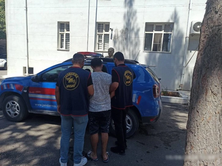 17 YIL HAPİS CEZASIYLA ARANAN UYUŞTURUCU TACİRİNİ JASAT YAKALADI
