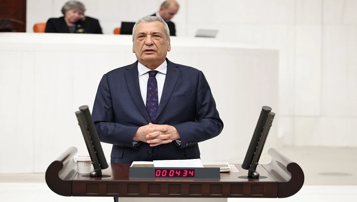 Afetin vurduğu Gaziantep&rsquo;e g&ouml;zlerini kapattılar