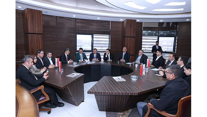 Ak Parti Genel Sekreteri Ey&uuml;p Kadir İnan Gaziantepli Sanayicilerin Sorunlarını Dinledi