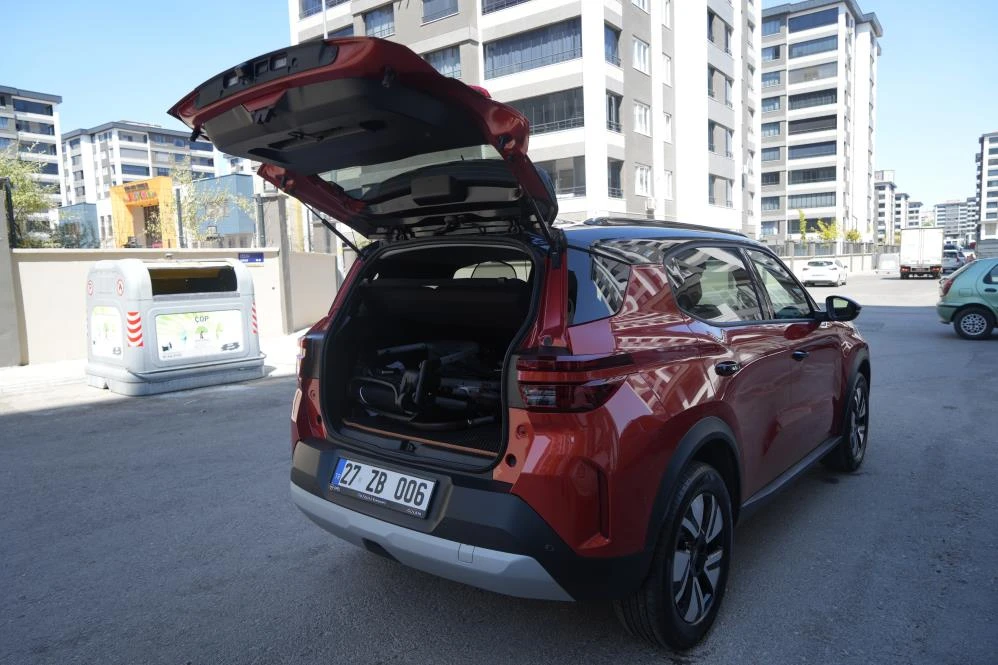 Aldığı sıfır model Opel ara&ccedil; arızalı &ccedil;ıktı