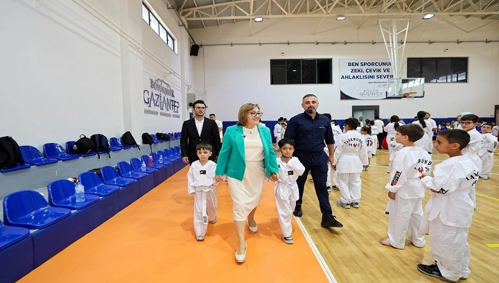 Başkan Şahin, Yaz Okulları’ndan yararlanan çocuklarla bir araya geldi
