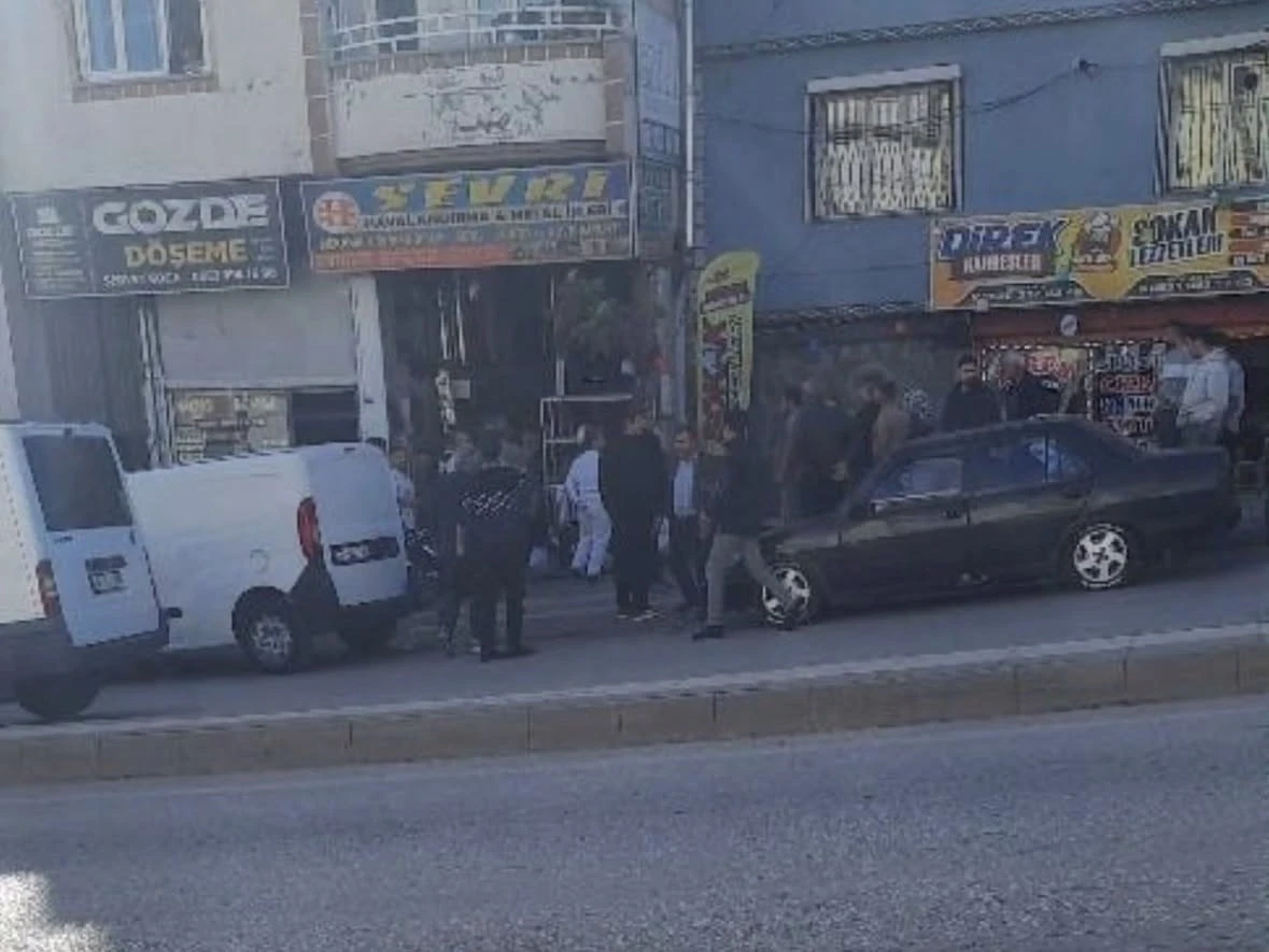 bir şahıs tartıştığı ağabeyini &ouml;ld&uuml;rd&uuml;