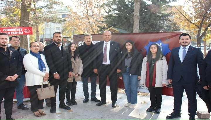 CHP İl Başkanı Vakkas Acar, &Uuml;niversite gen&ccedil;liğinin burs &uuml;cretleri haykırışına destek verdi