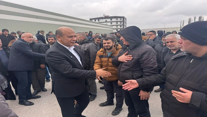 CHP sorunu &ccedil;&ouml;zmek i&ccedil;in sahaya indi
