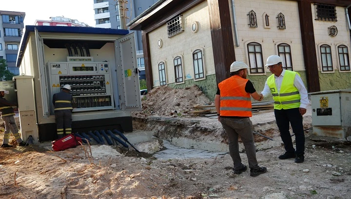 Elektrik kesintileri için bin kişilik ekip sahada