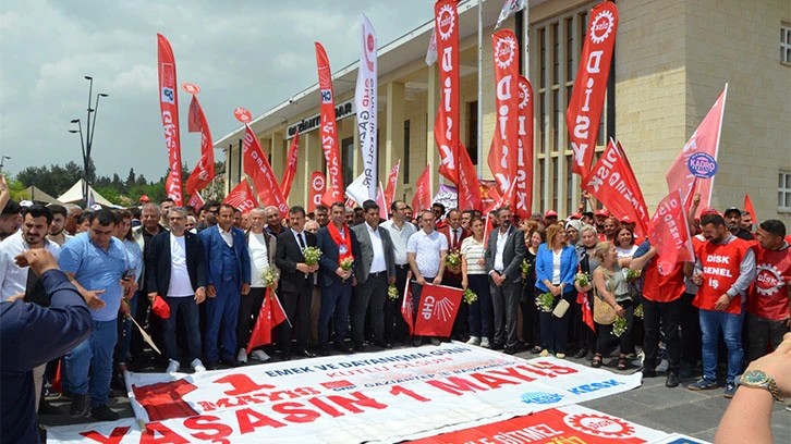 “Emek mücadelesinin her zaman yanındayız”