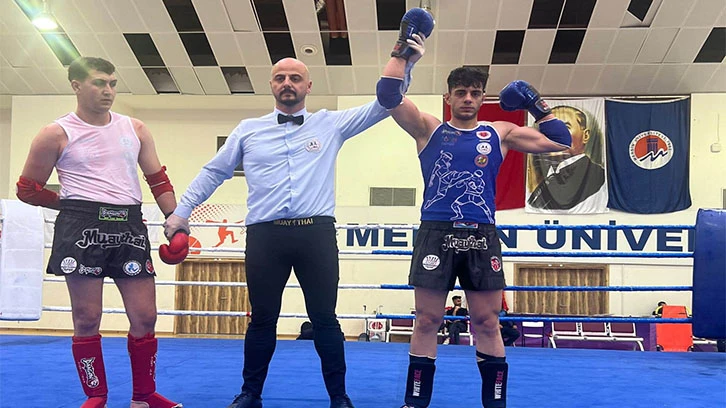 GAÜN öğrencisi Ünilig Muaythai Türkiye birincisi oldu