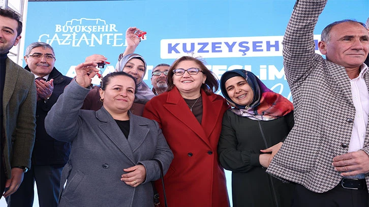 GAZİ KONUT KUZEYŞEHİR’DE HAK SAHİPLERİNİN ANAHTARLARI TESLİM EDİLDİ