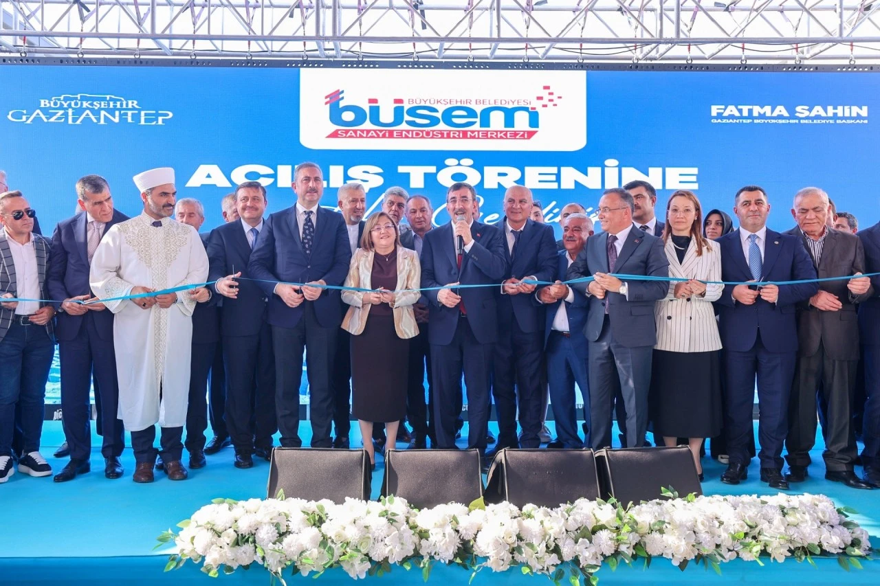 GAZİANTEP’İN YENİ TİCARET ÜSSÜ BÜSEM HİZMETE GİRDİ