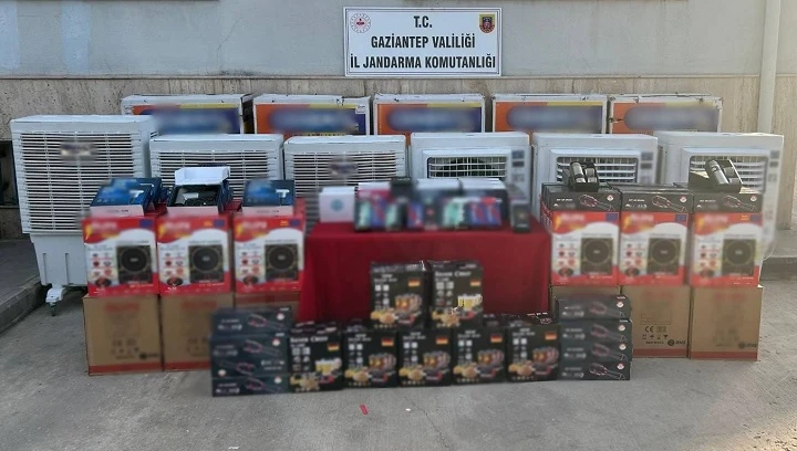 Gaziantep'te 1 milyon TL değerinde kaçak malzeme ele geçirildi