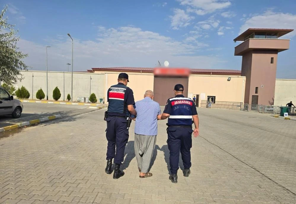 Gaziantep'te aile i&ccedil;i kavgada &ouml;ld&uuml;r&uuml;len Ey&uuml;p Tiryaki'nin katil zanlısı babası ve amcası &ccedil;ıktı
