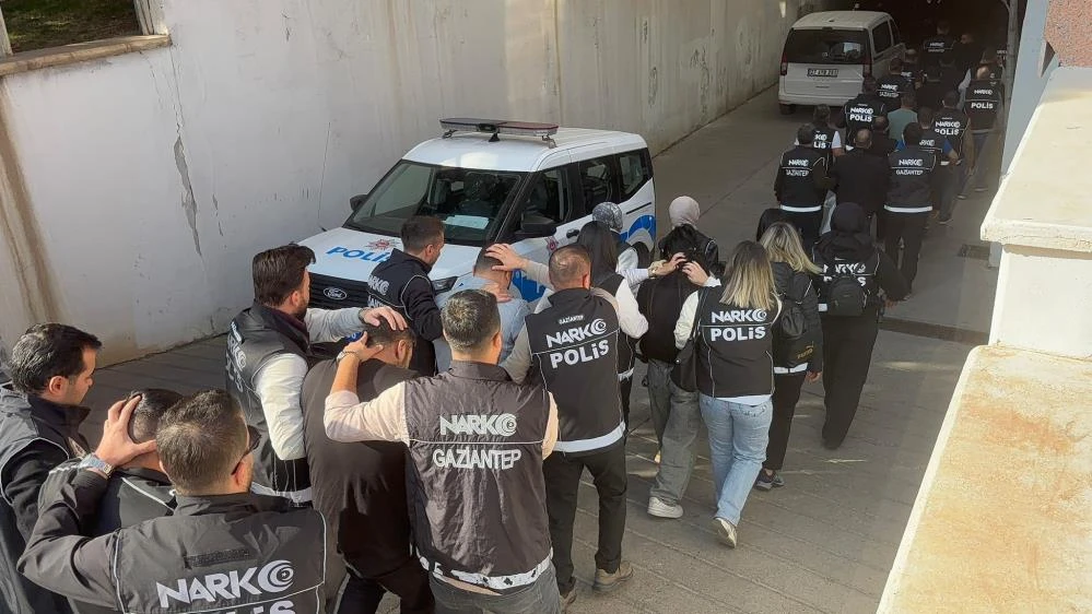 Gaziantep'te dev uyuşturucu operasyonu: 31 ş&uuml;pheliden 16'sı tutuklandı, 13'&uuml; adliyeye sevk edildi