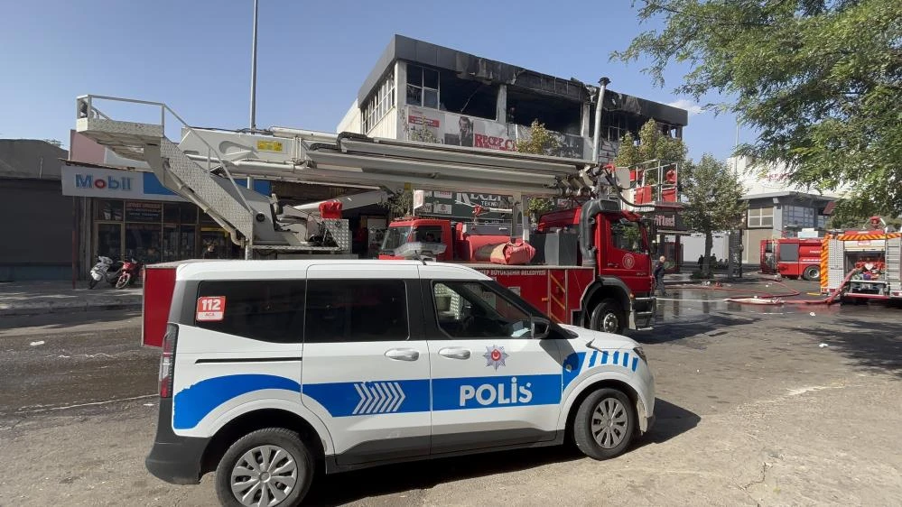 Gaziantep'te iş yerinde &ccedil;ıkan yangını itfaiye s&ouml;nd&uuml;rd&uuml;