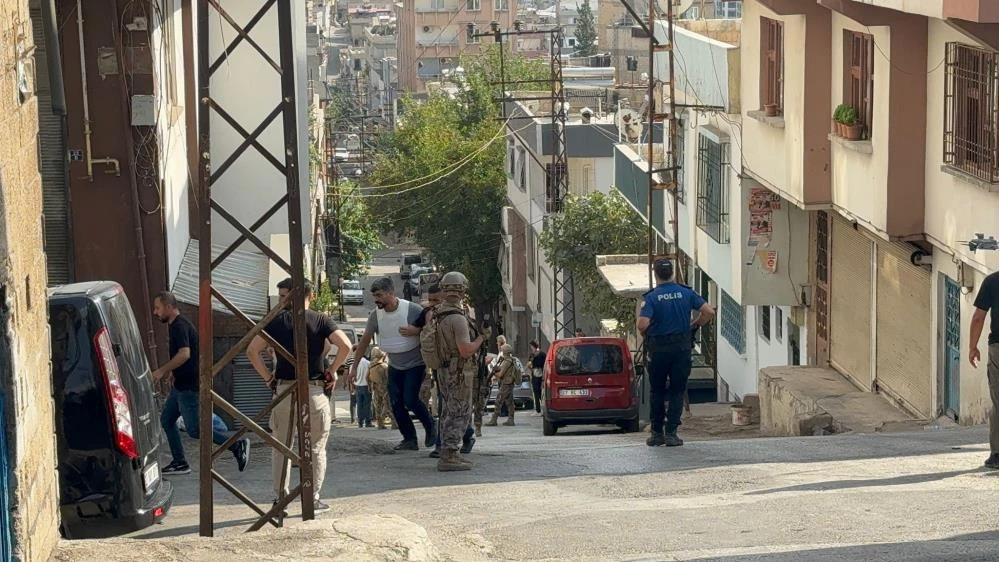 Gaziantep'te sıcak saatler: Eşini darp eden cinayet firarisi &ouml;zel hareket operasyonuyla yakalandı