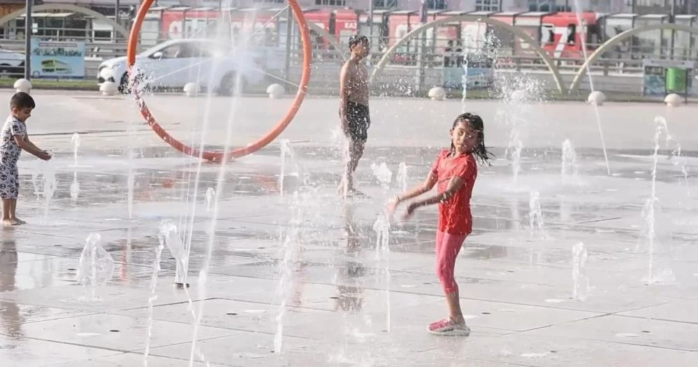 Gaziantep'te sıcaktan bunalan vatandaşlar Şahinbey parklarında serinliyor