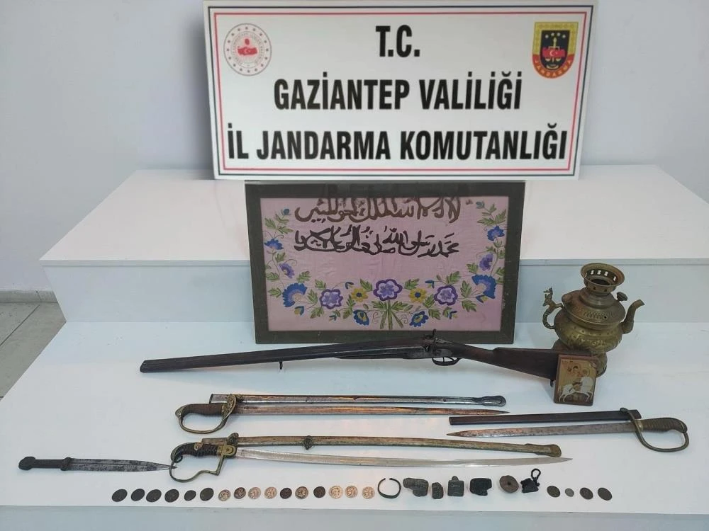Gaziantep'te tarihi eser operasyonu: 1 g&ouml;zaltı
