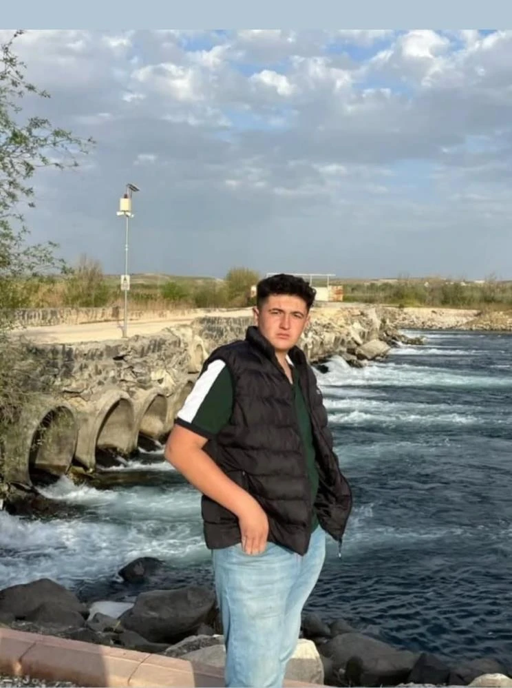 Gaziantep&rsquo;te trakt&ouml;r&uuml;n altında kalan gen&ccedil; hayatını kaybetti