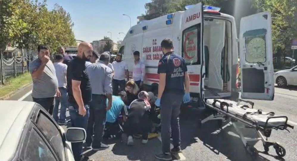 Gaziantep'te zincirleme kaza: 6 ara&ccedil; &ccedil;arpıştı, 2 kişi yaralandı