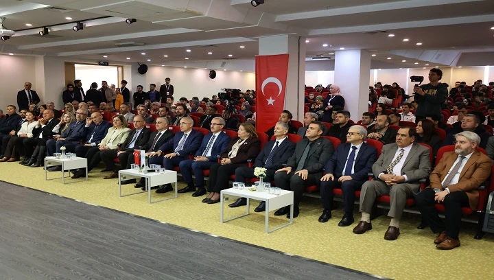 GİBT&Uuml;&rsquo;de &ldquo;Mehmet Akif ve &Ccedil;anakkale Ruhu&rdquo; Konferansı Ger&ccedil;ekleştirildi