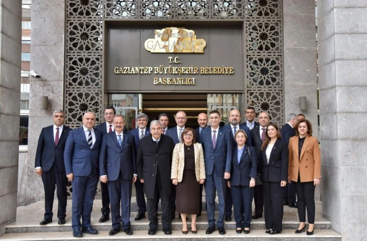 GSO heyetinden belediye başkanlarına hayırlı olsun ziyaretleri