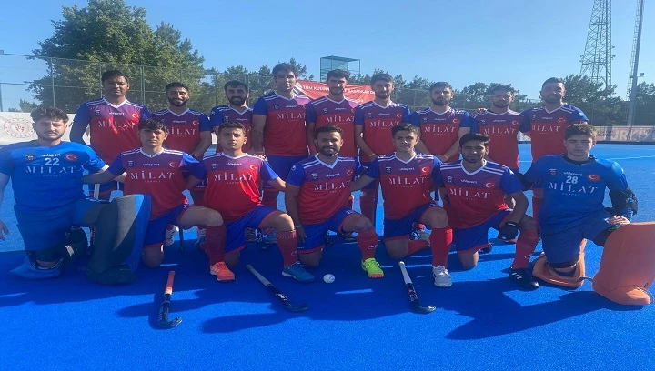 Hokeyin Sultan ve Kaplanları Erkekler Süper Lig Play-Off’a Hızlı Başladı