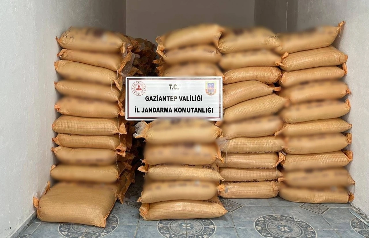 JANDARMADAN 1.4 MİLYONLUK SAHTE GÜBRE OPERASYONU