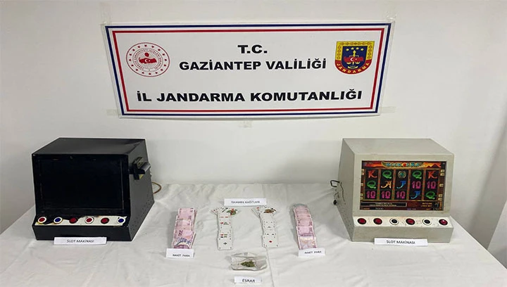 JANDARMADAN KUMAR OYNAYANLARA GE&Ccedil;İT YOK