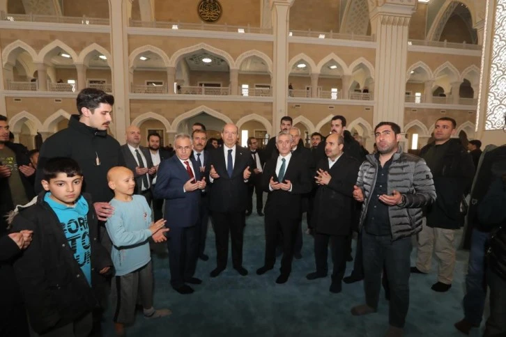 KKTC Cumhurbaşkanı Tatar, Şahinbey Millet Camii’ni gezdi