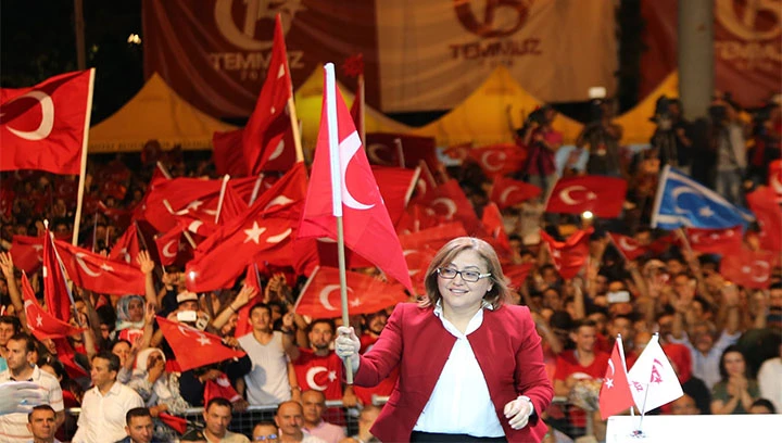 CUMHURİYET, BİRLİĞİMİZİN VE KARARLILIĞIMIZIN EBEDİ SİMGESİDİR