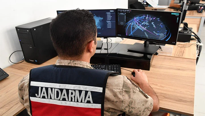 JANDARMA SİBER DEVRİYEDEN SANAL DOLANDIRICILARA GE&Ccedil;İT YOK