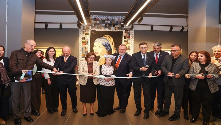 HOLLANDA İLE T&Uuml;RKİYE ARASINDAKİ 400 YILLIK BAĞ GAZİANTEP&rsquo;TE SERGİLENİYOR