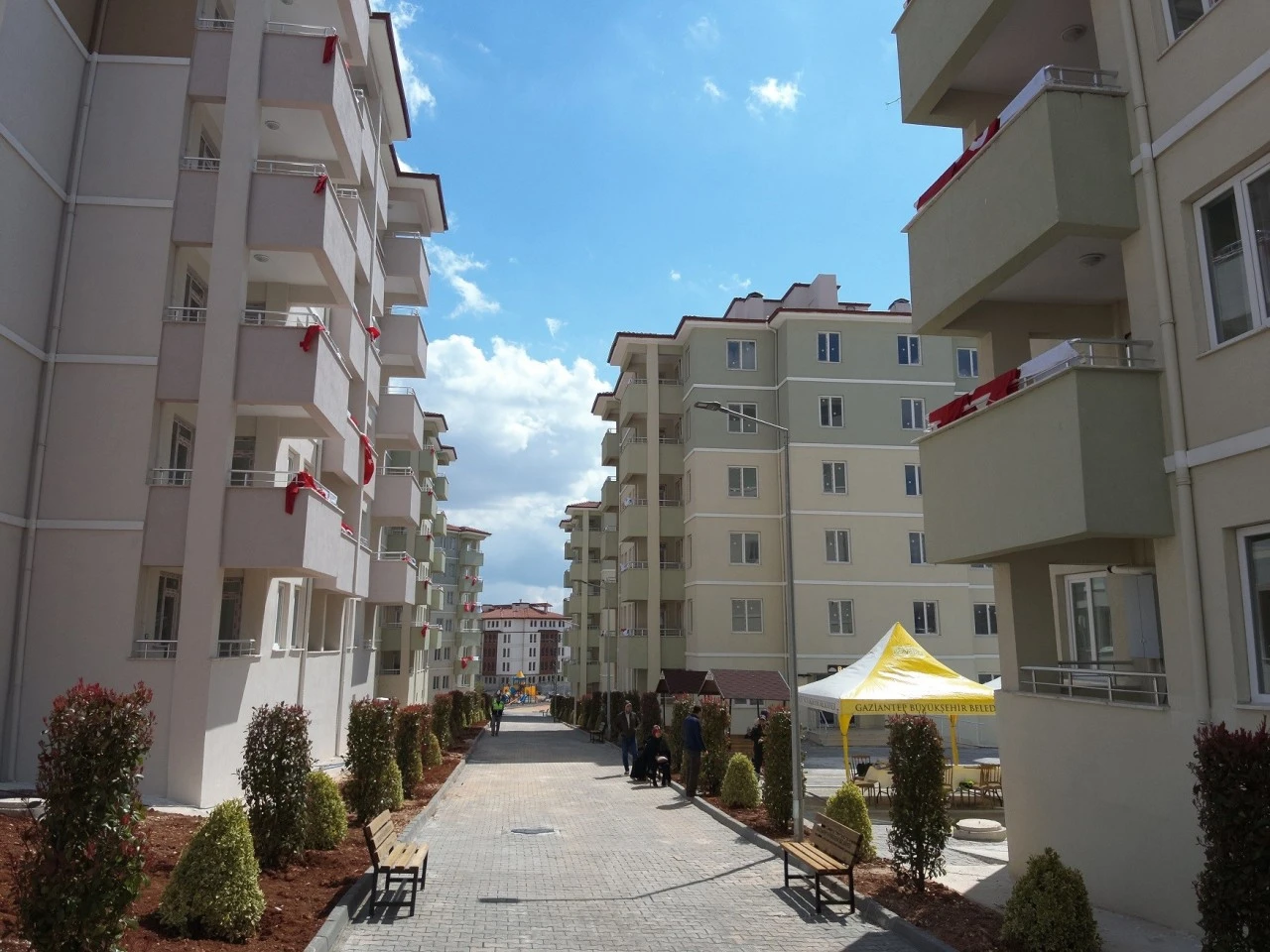 GBB KONUT UYGUN ÖDEME KOŞULLARIYLA HEMEN TESLİM KONUTLARIN SATIŞINA ÇIKIYOR