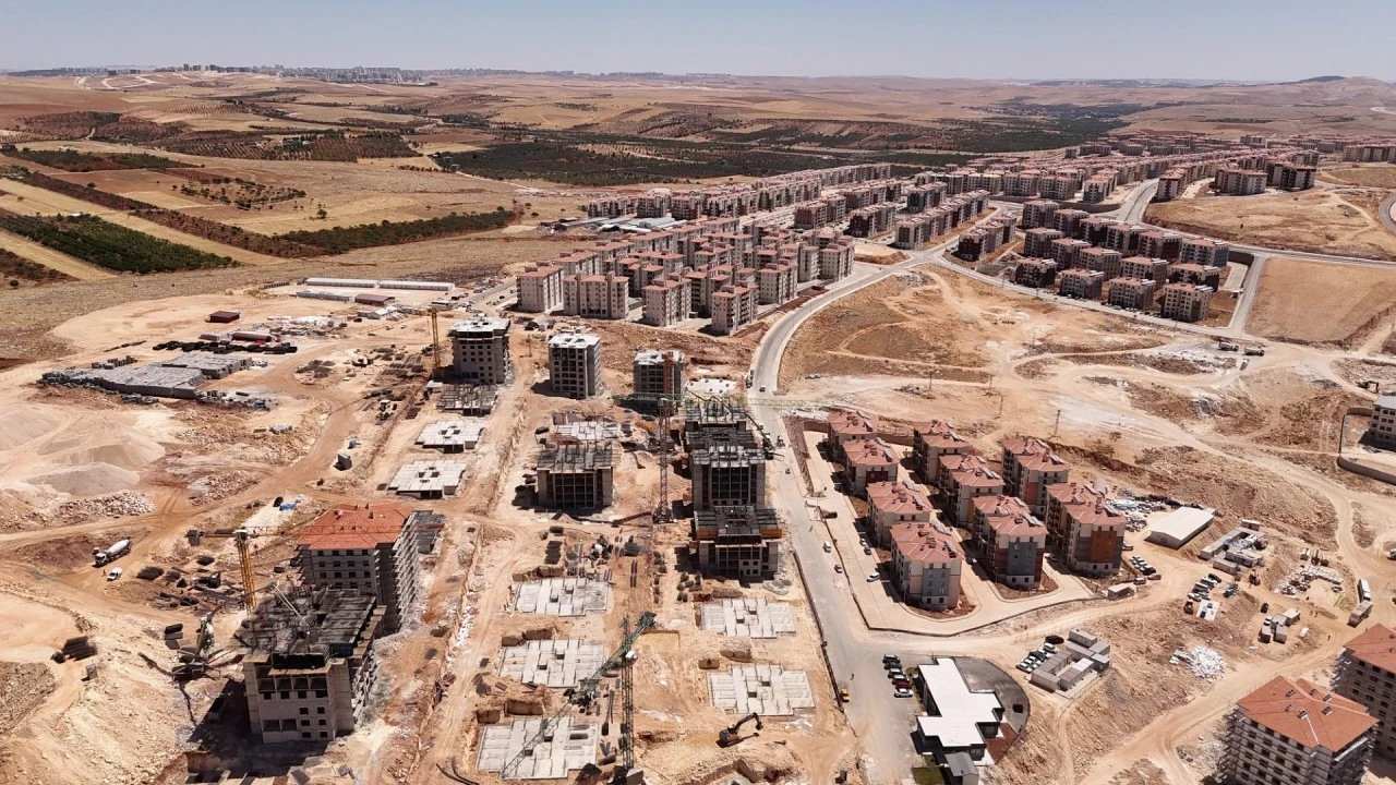 BAŞKAN ŞAHİN’DEN OSB ÇALIŞANLARI İÇİN YENİ SOSYAL KONUT MÜJDESİ