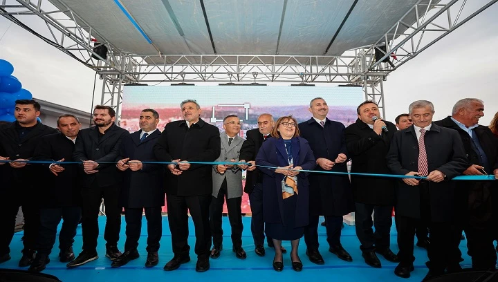 GAZİANTEP B&Uuml;Y&Uuml;KŞEHİR TARAFINDAN YAPILAN MİTHAT PAŞA PARKI A&Ccedil;ILDI