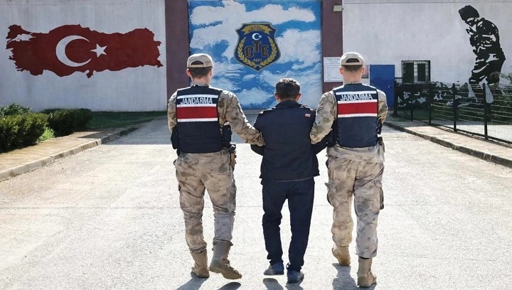 18 YIL KESİNLEŞMİŞ HAPİS CEZASIYLA ARANAN ŞAHIS JASAT&rsquo;TAN KA&Ccedil;AMADI