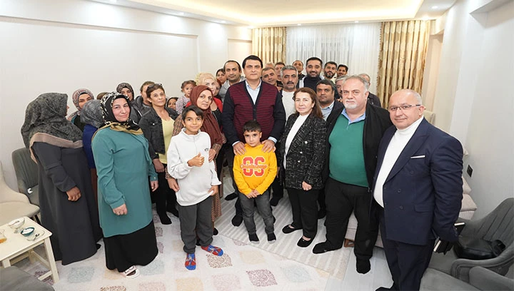 BAŞKAN YILMAZ&rsquo;DAN EV ZİYARETLERİ