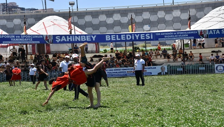 ŞAHİNBEY BELEDİYESİ 600 GÜREŞÇİYİ AĞIRLADI