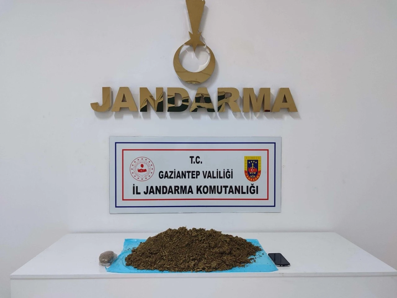 GAZİANTEP JANDARMA UYUŞTURUCU TACİRLERİNE NEFES ALDIRMIYOR