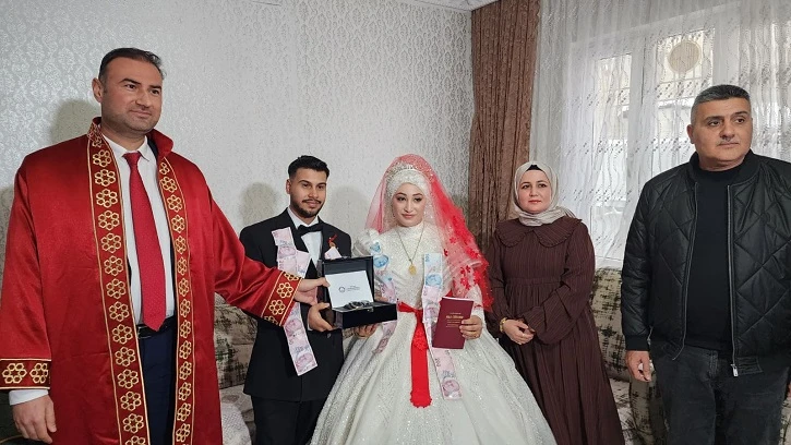 ŞAHİNBEY BELEDİYESİ &Ccedil;İFTLERİ KAR YAĞIŞINDA DA YALNIZ BIRAKMADI