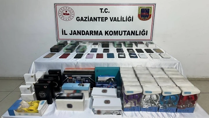 G&Uuml;MR&Uuml;K KA&Ccedil;AĞI TELEFONLARA JANDARMA ENGELİ