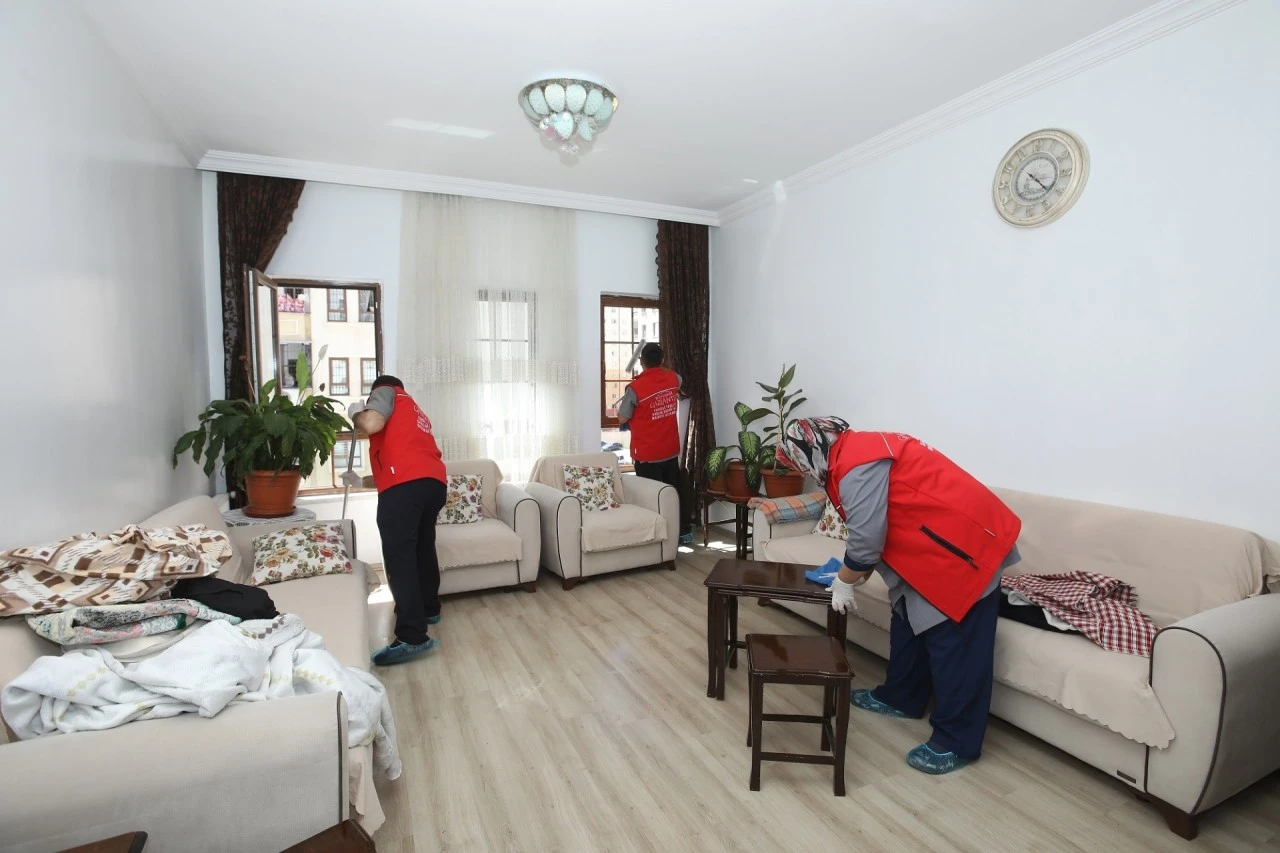 KURBAN BAYRAMI ÖNCESİ YAŞLI VE ENGELLİLERE TEMİZLİK VE BAKIM DESTEĞİ!