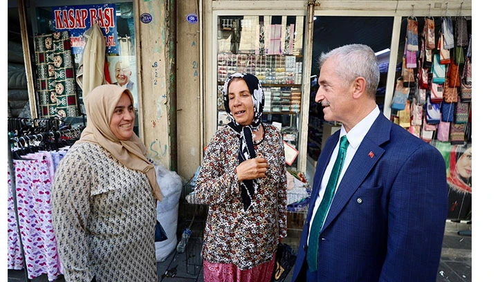 BAŞKAN TAHMAZOĞLU &Ccedil;ARŞI ESNAFI VE VATANDAŞLARLA BULUŞTU