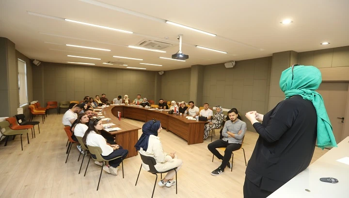 AİLE AKADEMİSİ’NDE EVLİLİK ÖNCESİ EĞİTİM BAŞLADI