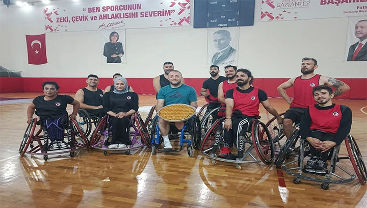 GAZİŞEHİR D&Ouml;RTL&Uuml; TURNUVAYA KATILIYOR