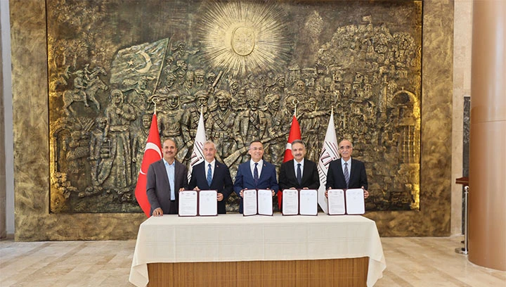 ŞAHİNBEY BELEDİYESİ&rsquo;NDEN &Ccedil;İFT&Ccedil;İLERE TOHUM VE G&Uuml;BRE DESTEĞİ