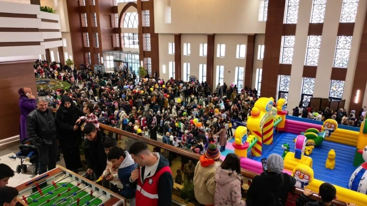 Şahinbey Belediyesi’nin Çocuk Şenliğine yoğun ilgi