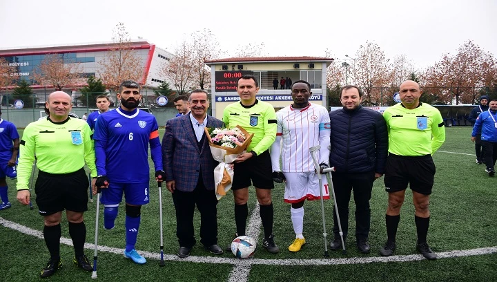 ŞAHİNBEY’DE DOSTLUK KAZANDI 8-2