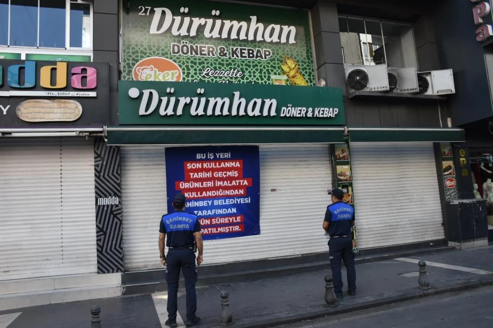Şahinbey'de tarihi ge&ccedil;miş &uuml;r&uuml;n kullanan d&uuml;r&uuml;mc&uuml;ye kapatma cezası