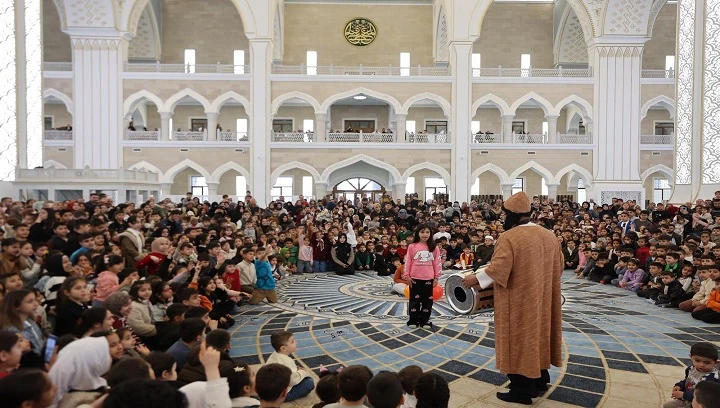 ŞAHİNBEY MİLLET CAMİİ'NDE &Ccedil;OCUK SESLERİ