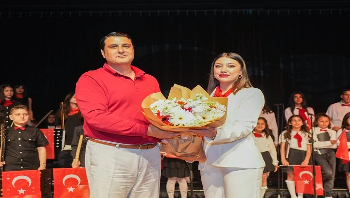 SANATLA B&Uuml;Y&Uuml;YEN &Ccedil;OCUKLAR GELECEĞE UMUTLA BAKACAK